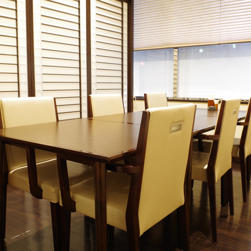 1F日本料理「織乃里」（17：30〜21：00最終)個室でゆっくりお召上がりください。