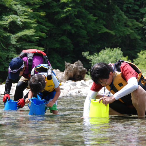 自然と遊ぶ水遊びシャワーキッズ