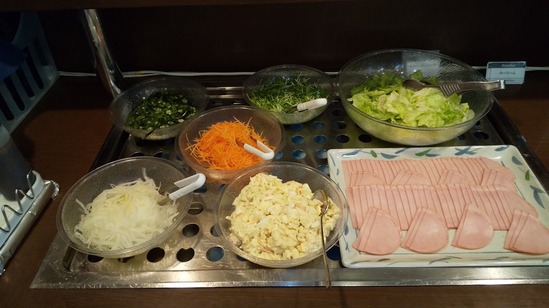 朝食バイキングサラダバー