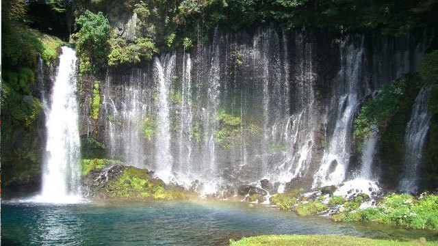 「白糸の滝」世界文化遺産の構成資産。