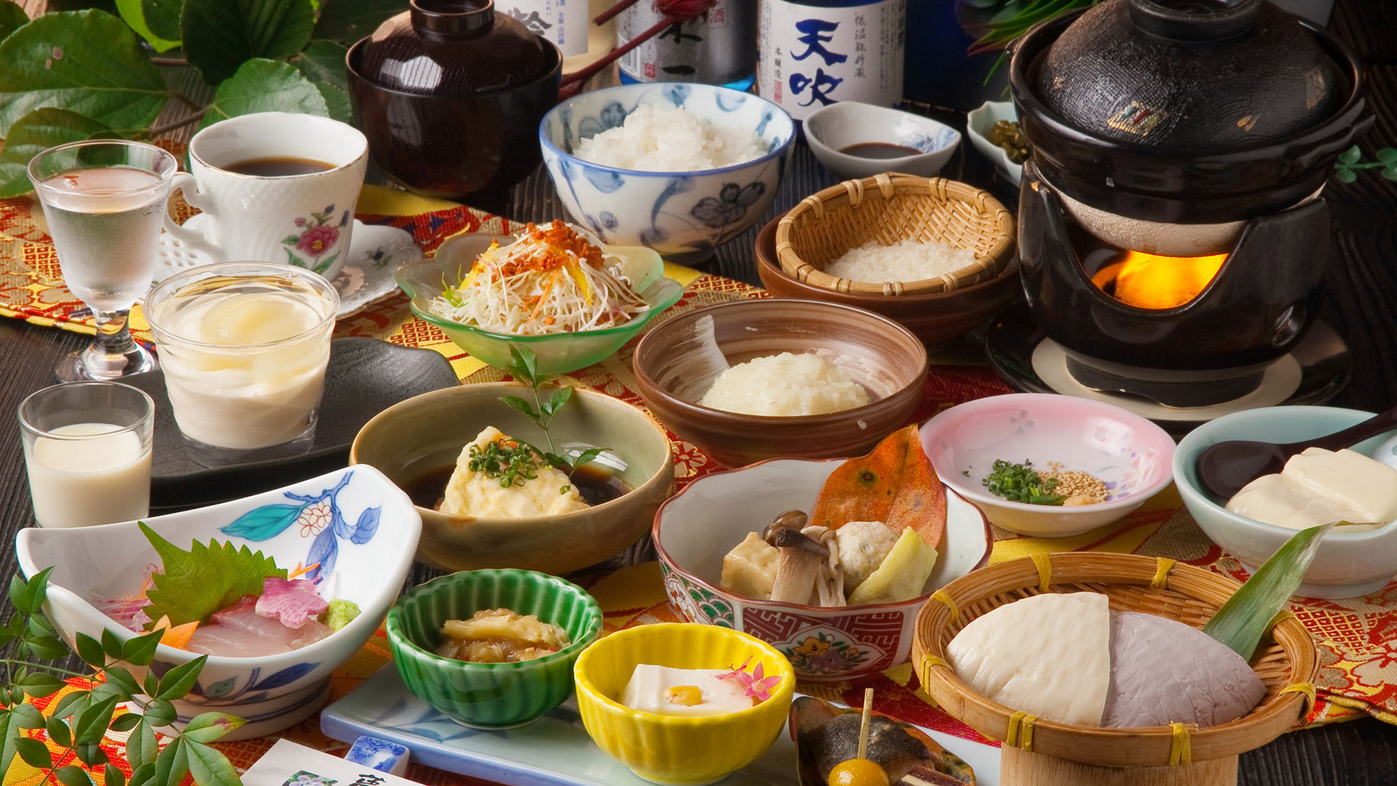 ・【ランチ】なめらかな口当たりが魅力のざる寄せ豆腐も楽しめます