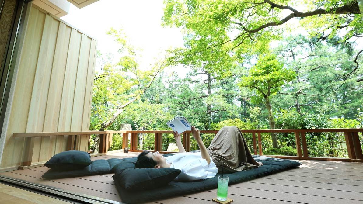 【舞の棟和モダン】1階はテラス付。パワースポットとも呼ばれる天橋立の外気を全身浴で