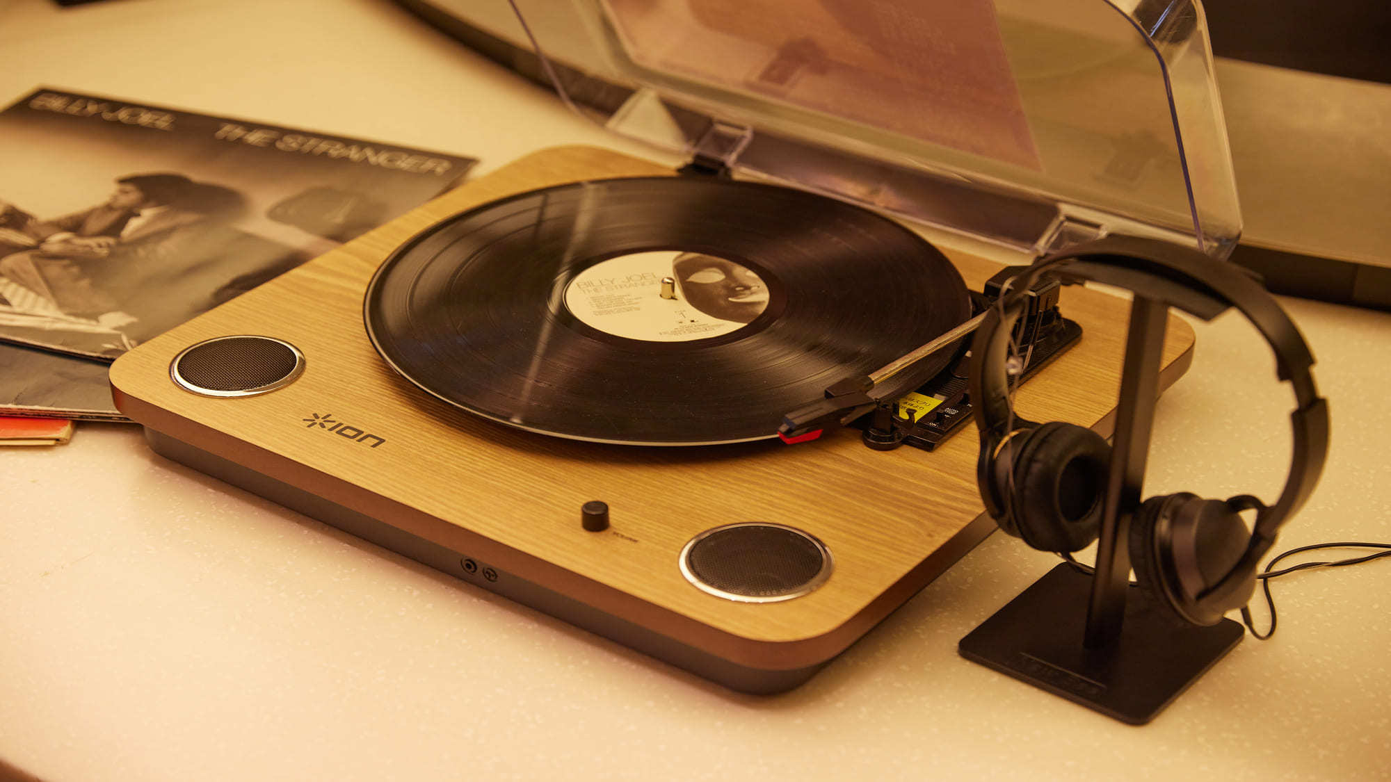 アナログならではの音質で名盤をお楽しみいただけます