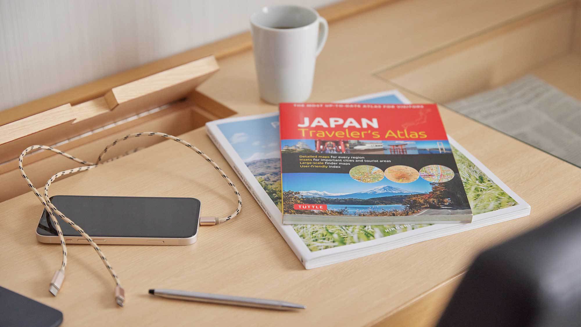 電子機器充電用のケーブルを標準装備しています