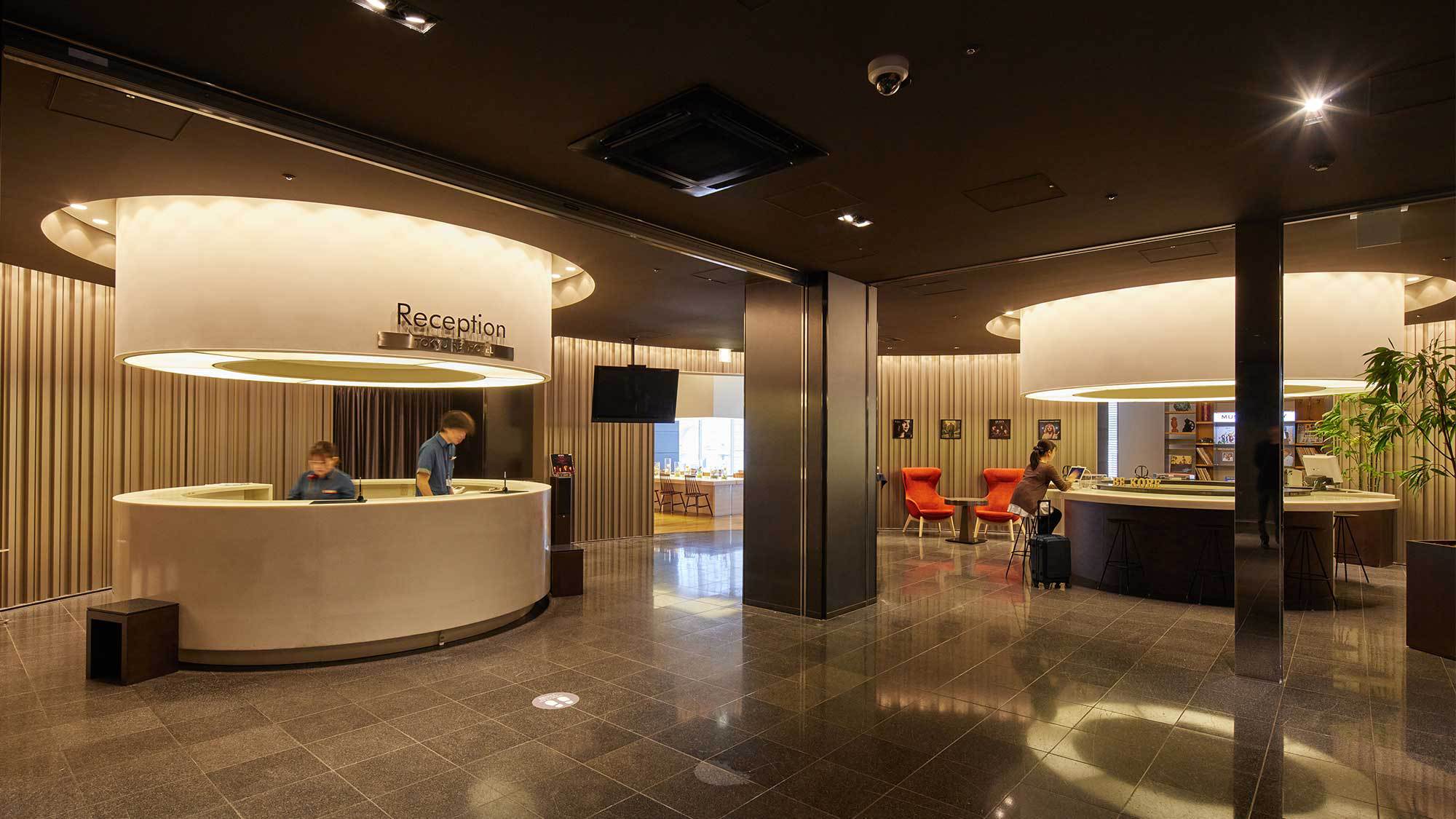 フロントレセプション、ミュージックライブラリー、ゲストラウンジなど