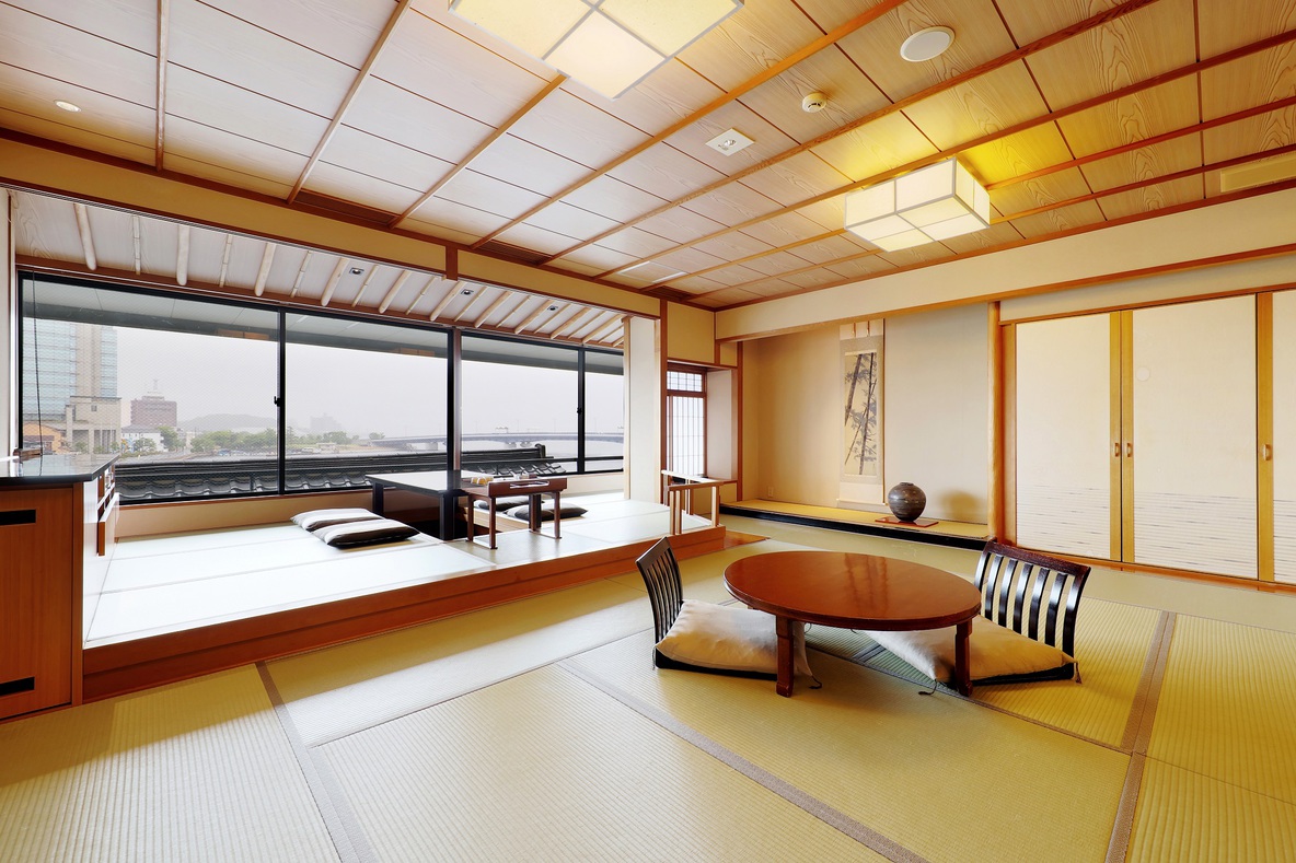 3階展望温泉付和洋室「楽山」リビング