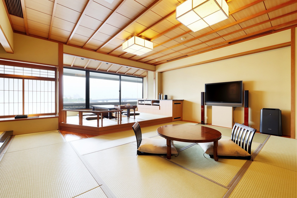 3階内風呂温泉付和洋室「末次」リビング