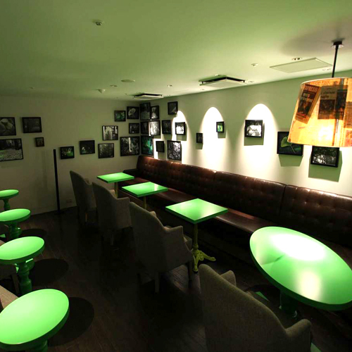 １FカフェTABLES CAFE