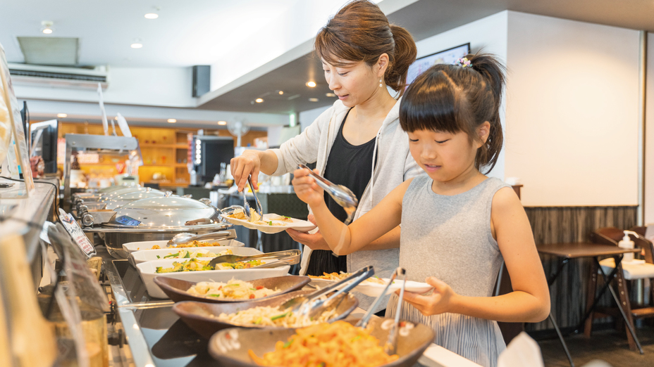 沢山食べて沖縄観光に備えよう！