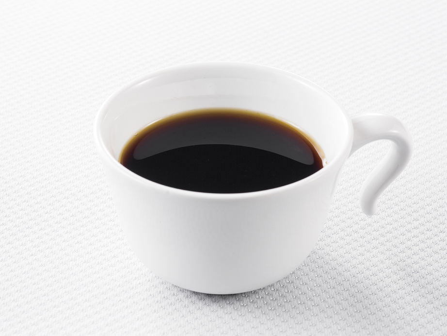 コーヒーのカフェインは脂肪の分解に効果的です。朝の一杯で健康的な一日をお過ごしください。