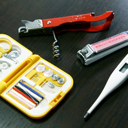 【貸出備品】爪きり・体温計・栓抜き・ソーイングセット
