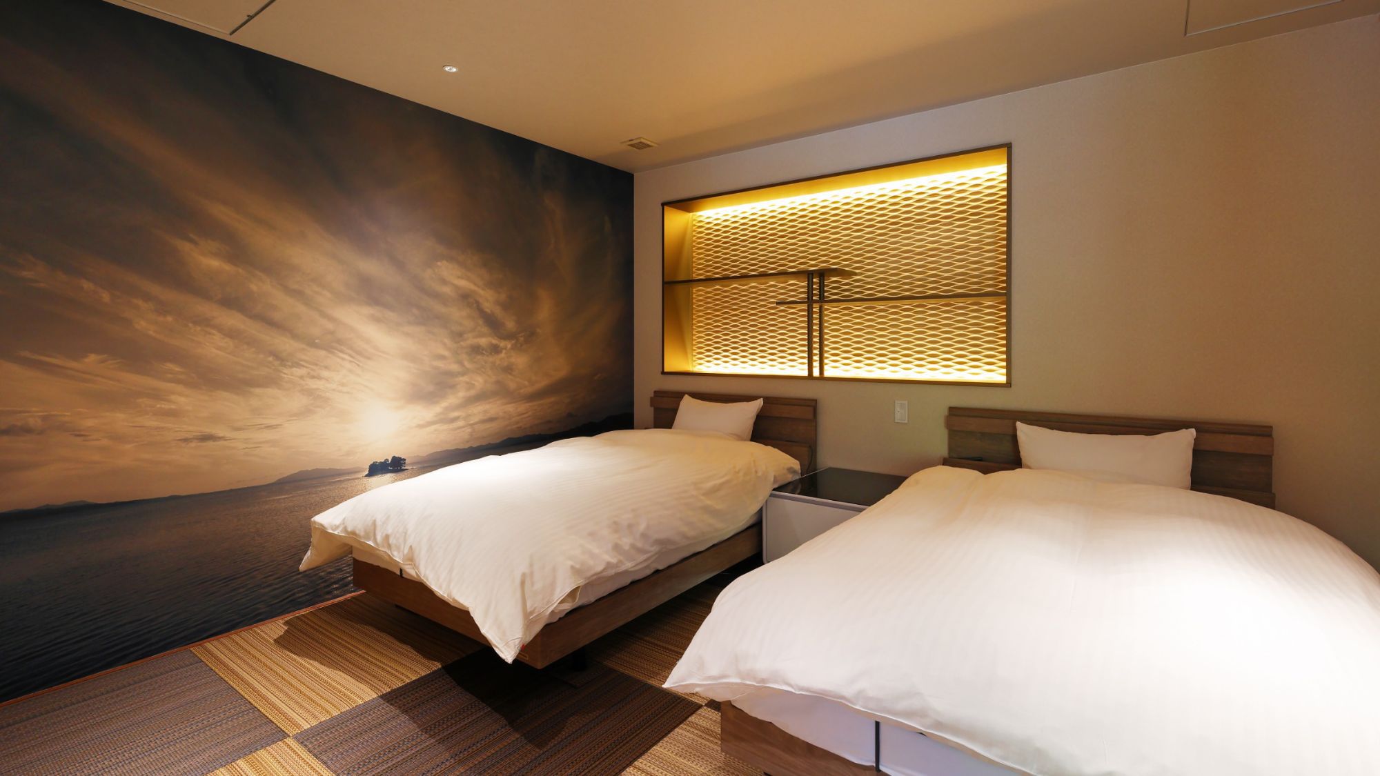 【プレミアムルーム】寝室は最高のリラックス空間♪セミダブルのリクライニングベッドをご用意しております