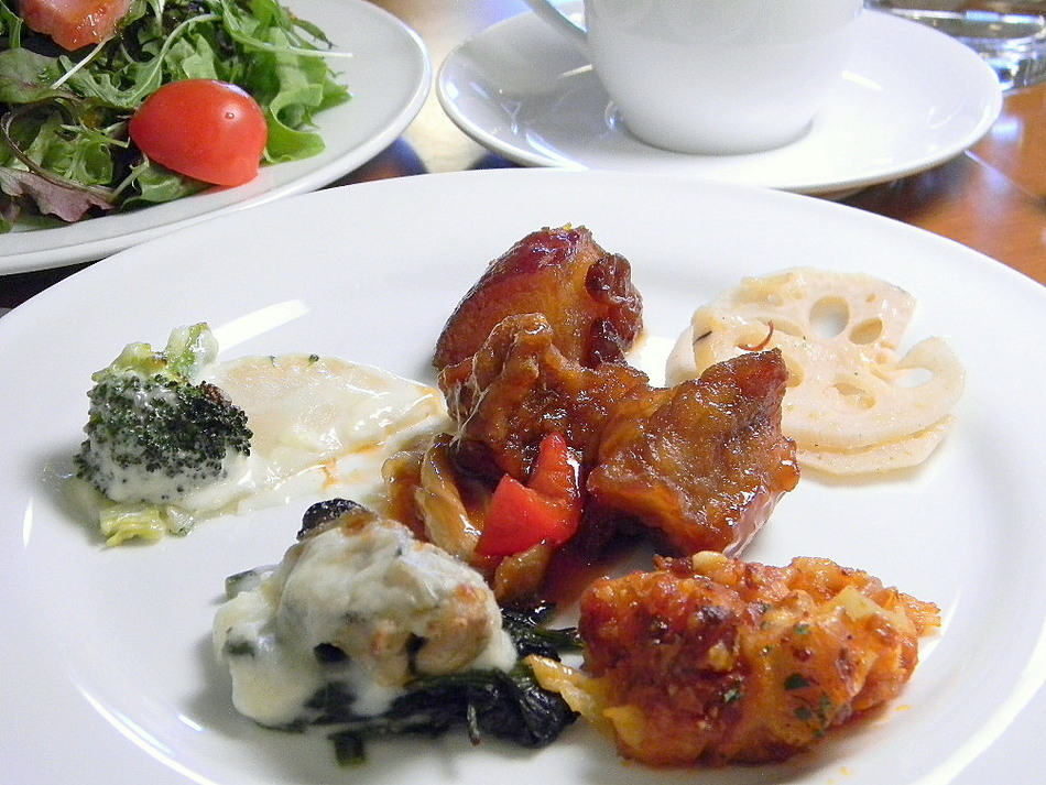 ランチ（サラダバーメニュー）