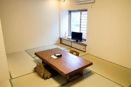 Ryojouen Yamazato The 3-star Ryojouen Yamazato offers comfort and convenience whether youre on business or holiday in Takachiho. The property offers guests a range of services and amenities designed to provide comfort