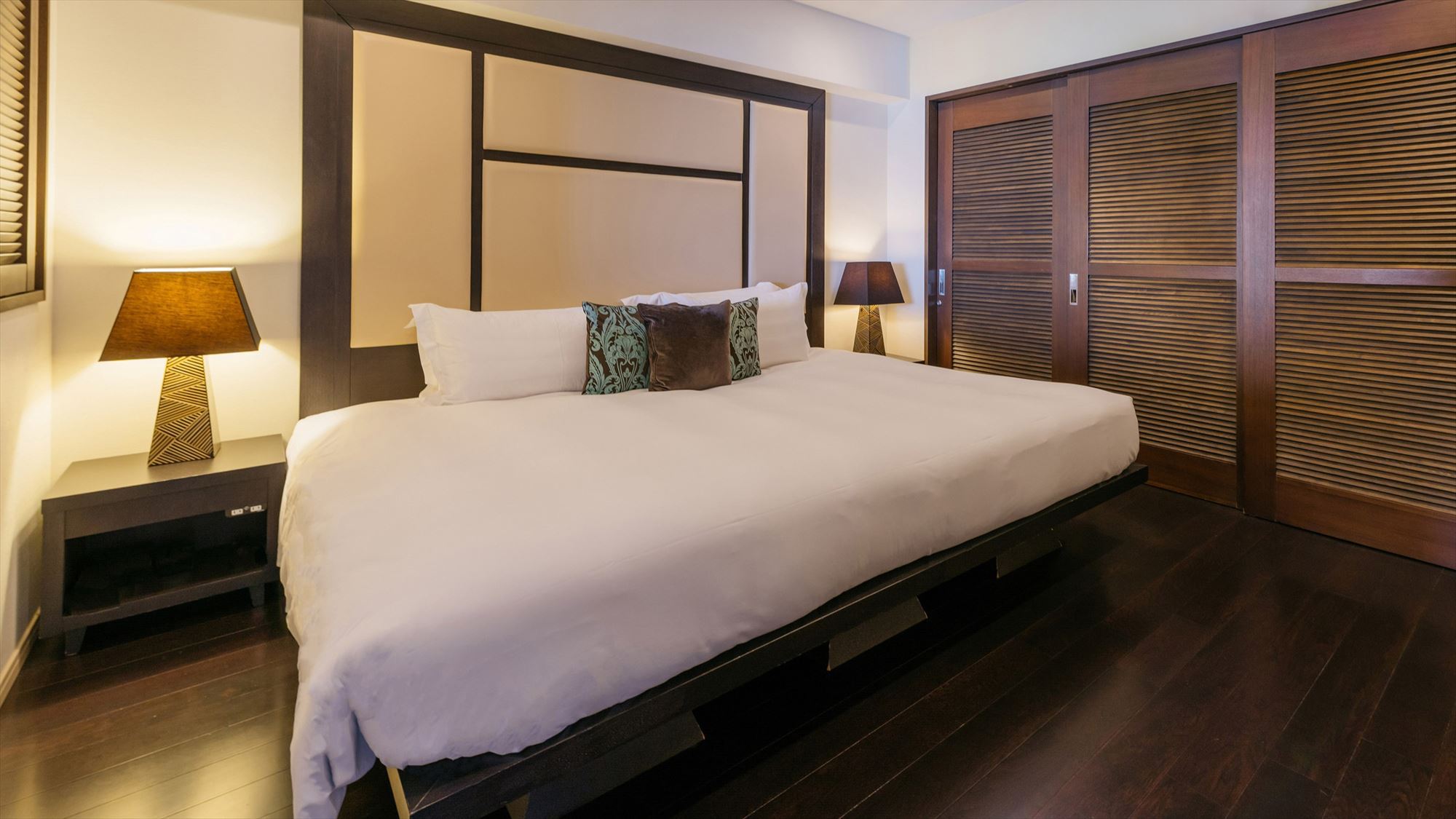 ホテル棟プレミアムスイート（フォース）（72〜78平米）一例／ベッドルーム