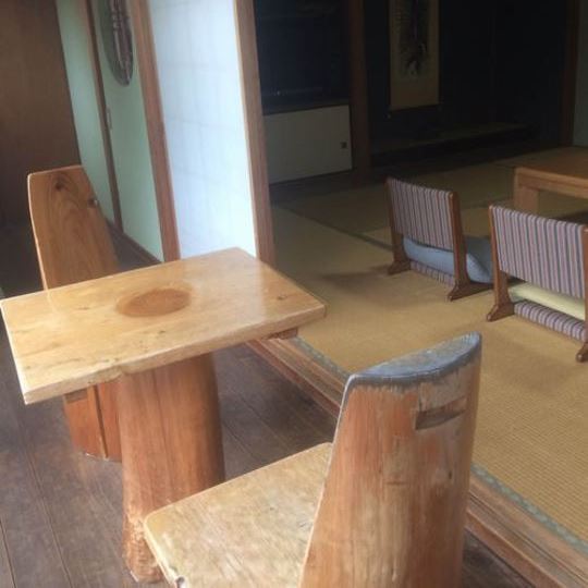 テラス木の椅子・テーブル.