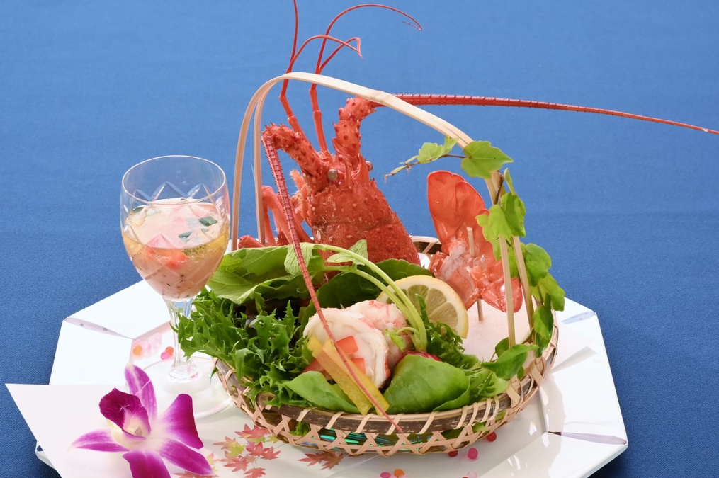 別注料理伊勢海老サラダ