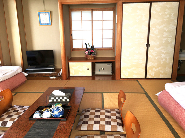 New Hamaguchiya Ryokan Interior 1