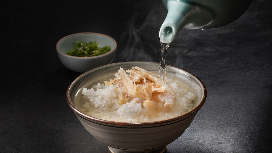 【朝食】のどぐろは鰹と昆布のお出汁をかけて「のどぐろ茶漬け」としてもお楽しみ頂けます。