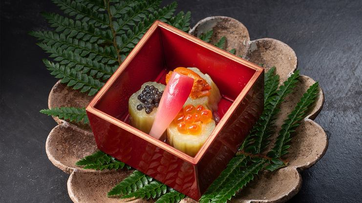 【前菜】前菜は季節感とお酒との相性を意識して考えています。