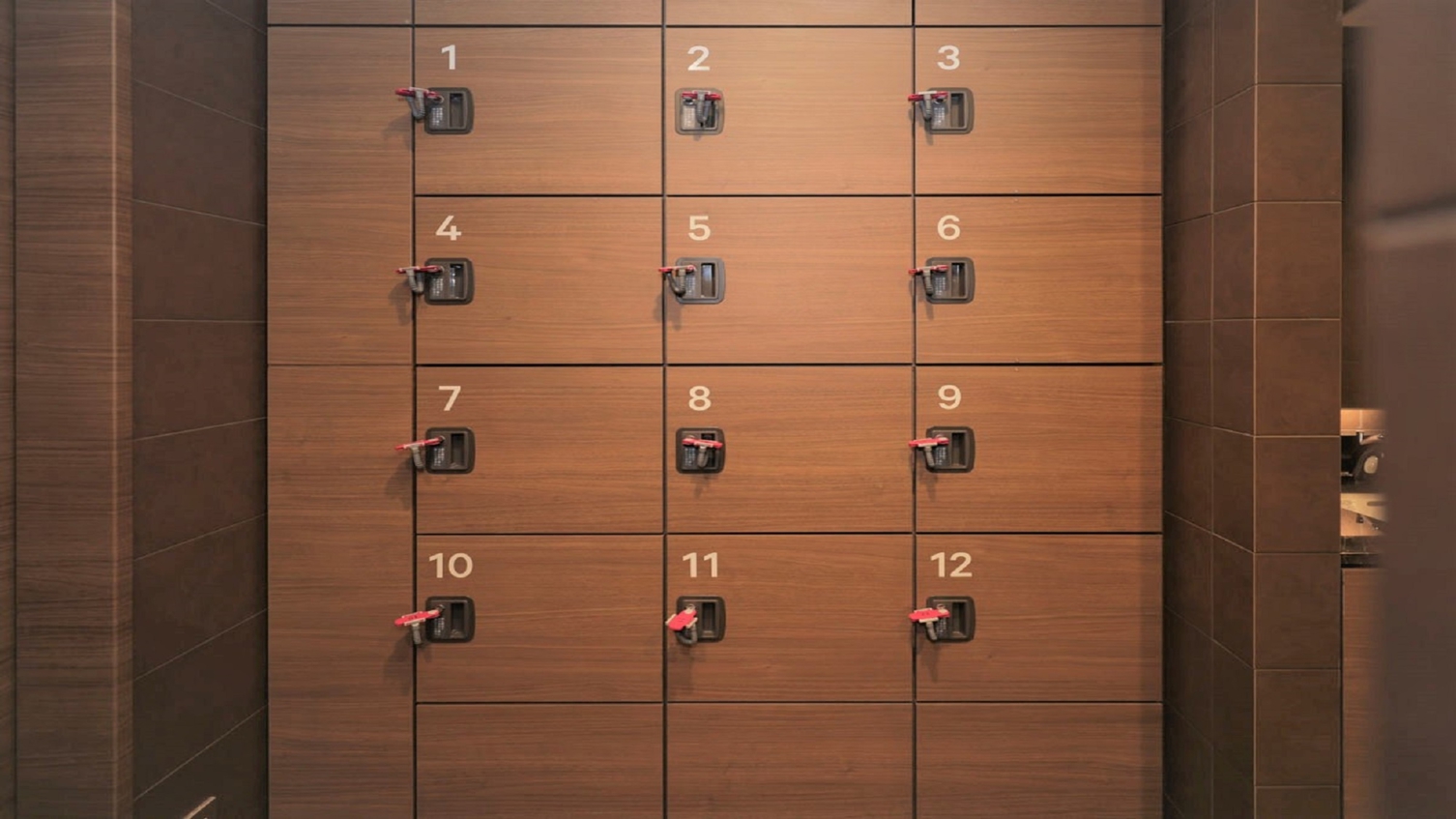 鍵付きロッカーで安心