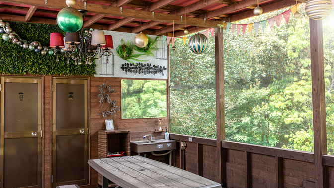 【Glamping】森の中で深呼吸。遊び心くすぐる自然の休日へ。