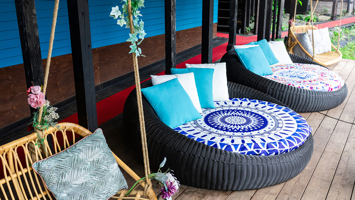 木漏れ日の中、深呼吸したくなるような心地よさを。