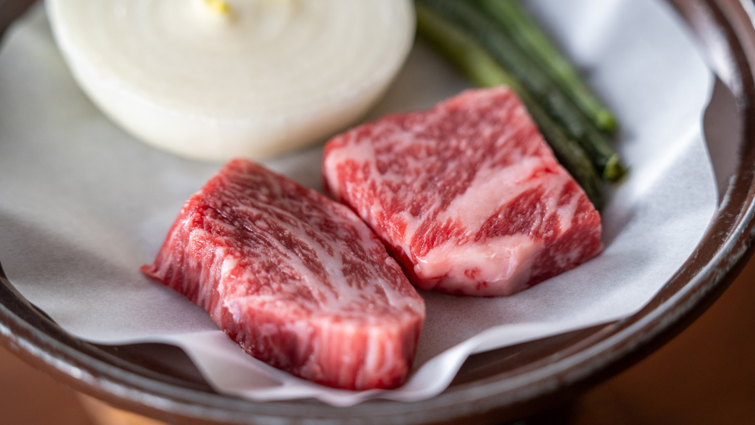 【夕食】甲州牛×;甲州ワインビーフの陶板焼き※こちら別途オプション料金にて追加が可能でございます。