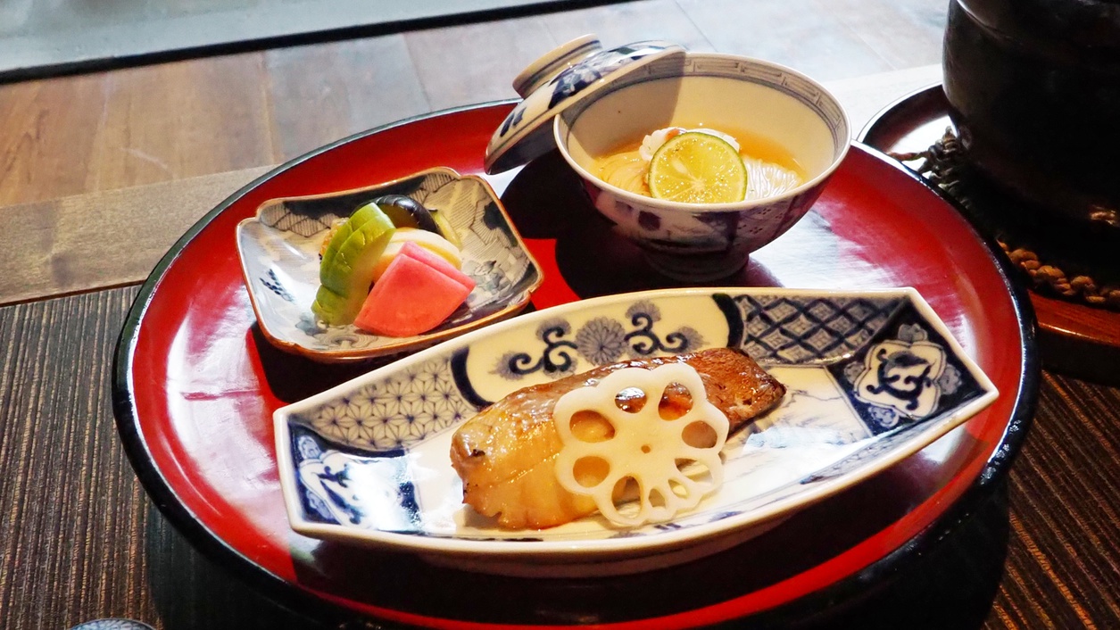 季節の西京焼き、京漬物※イメージ