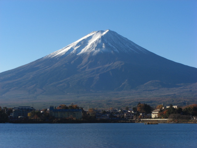 【四季の富士】春の河口湖と富士山