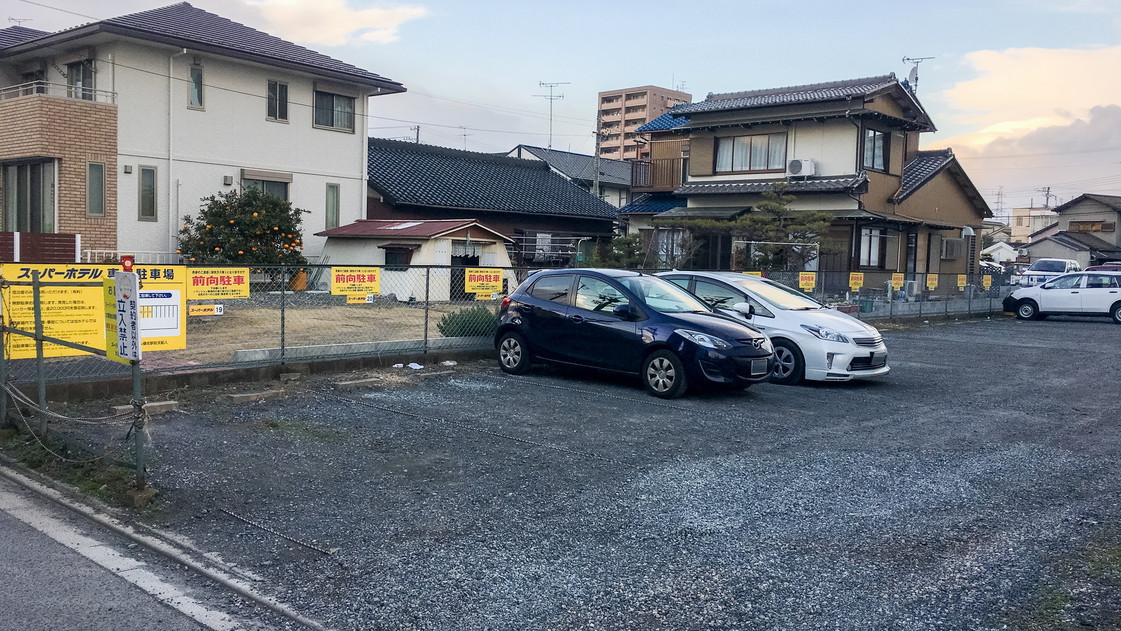 1泊600円でお停めいただけます(現金精算のみになります)