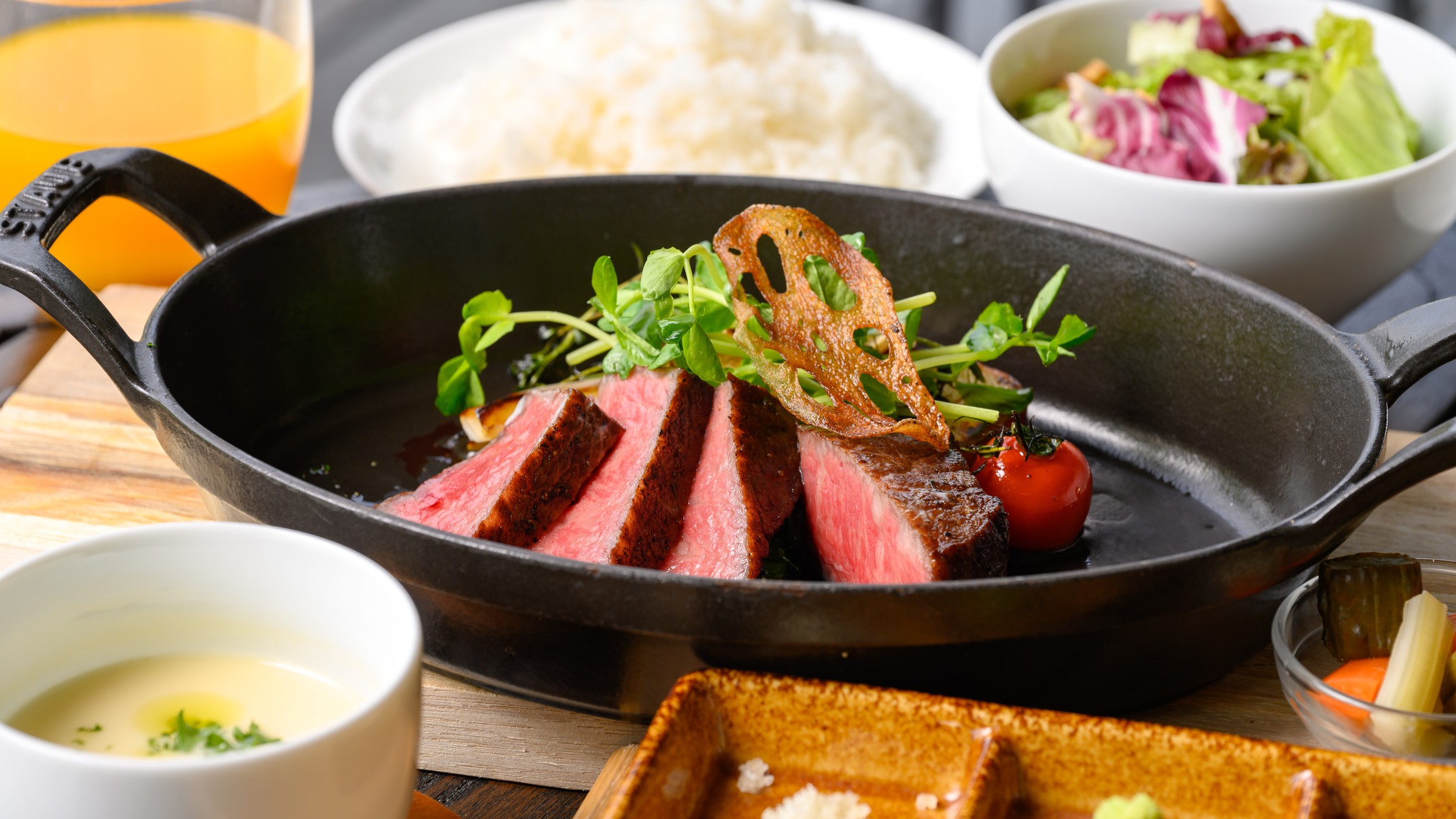 【熊野倶楽部】《ランチ》松阪牛オーブン焼き 熊野柑橘ステーキソース