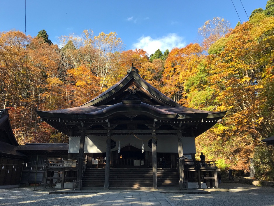 戸隠神社中社の紅葉10月中旬〜下旬