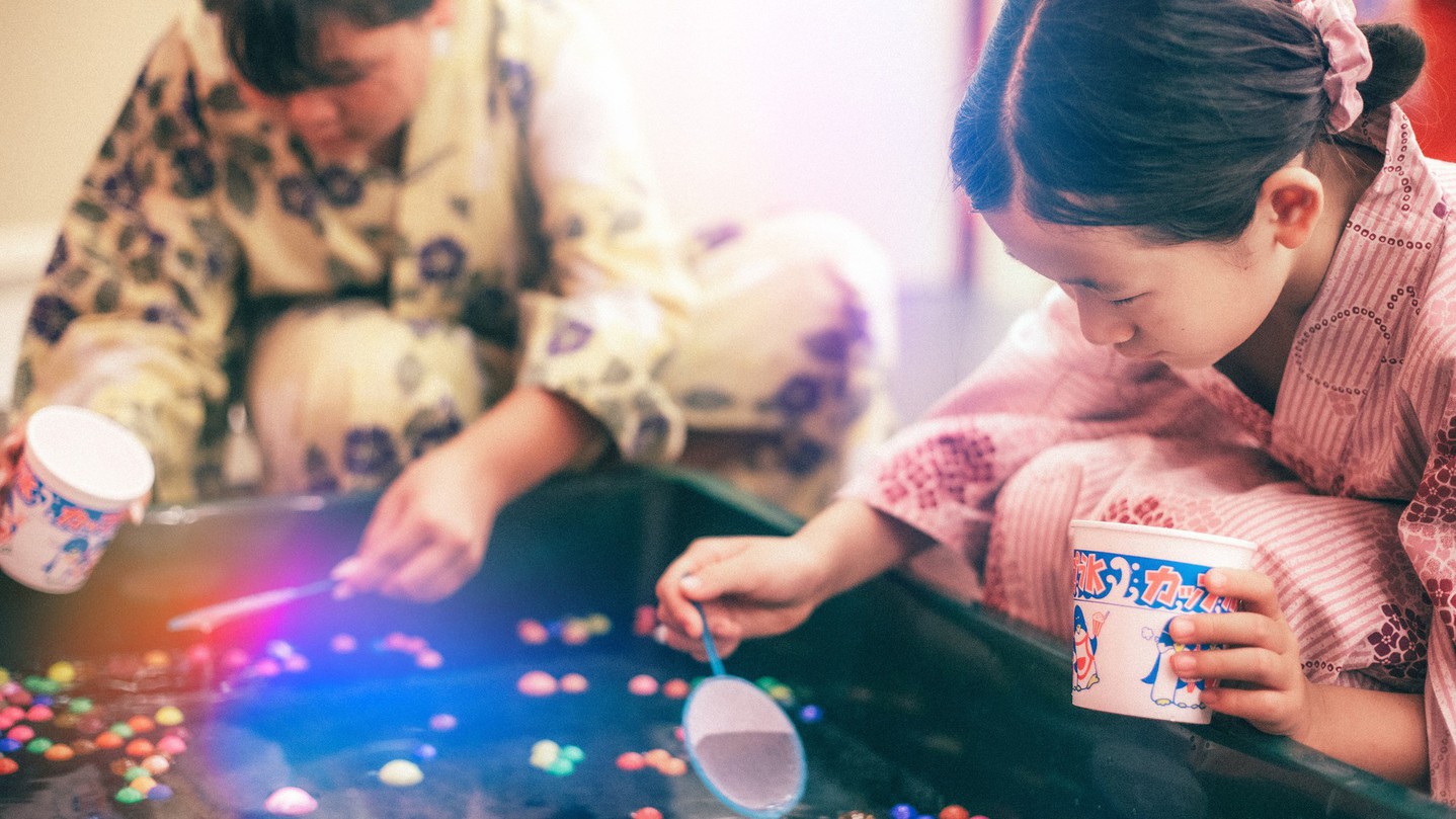 お祭り広場金魚すくい