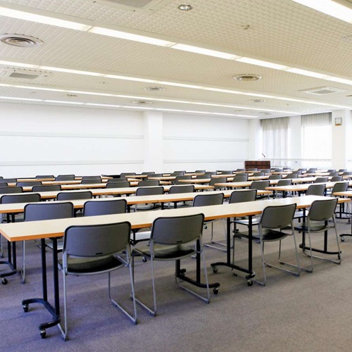 研修棟【ホール】最大１００名収容