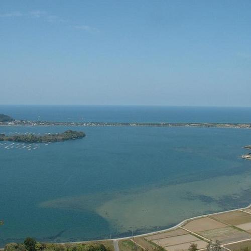 かぶと山から眺めた久美浜湾