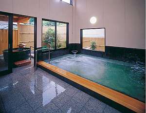 美肌の天然温泉がたっぷりの大浴場