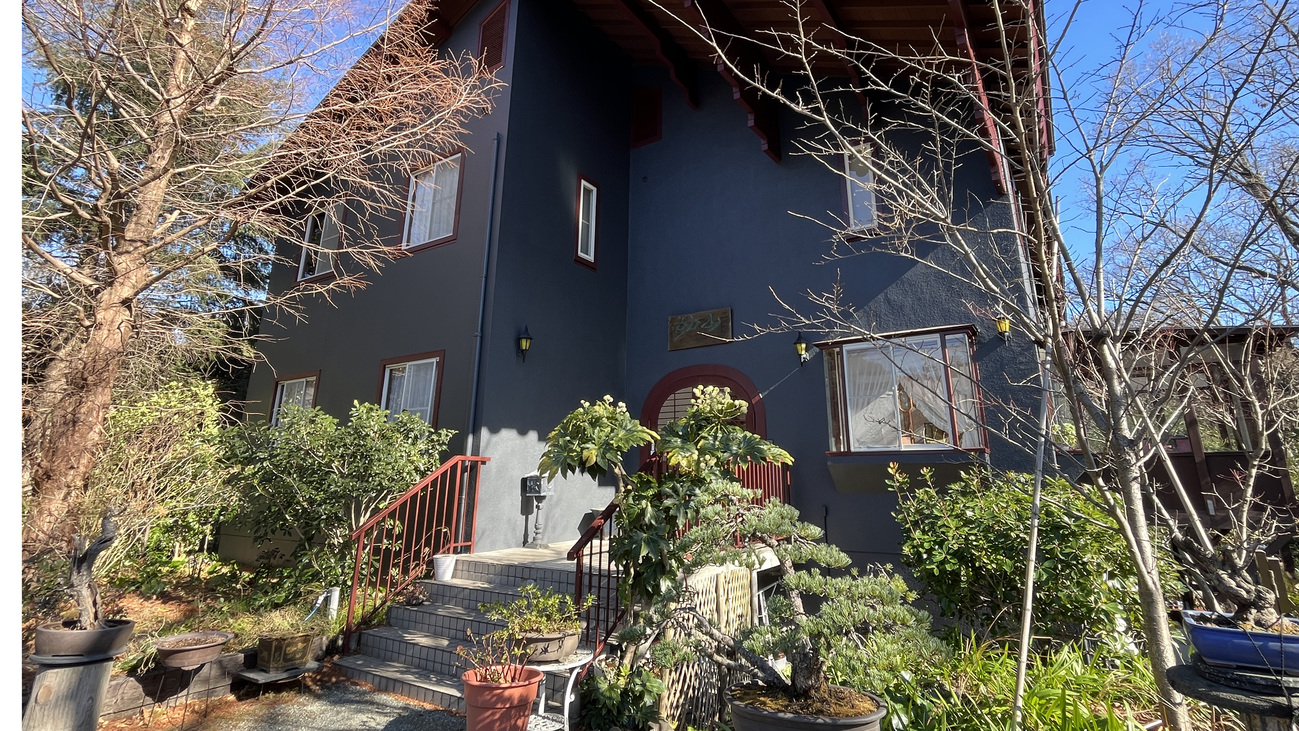 外観ようこそ！介山・本館伊豆梛へ
