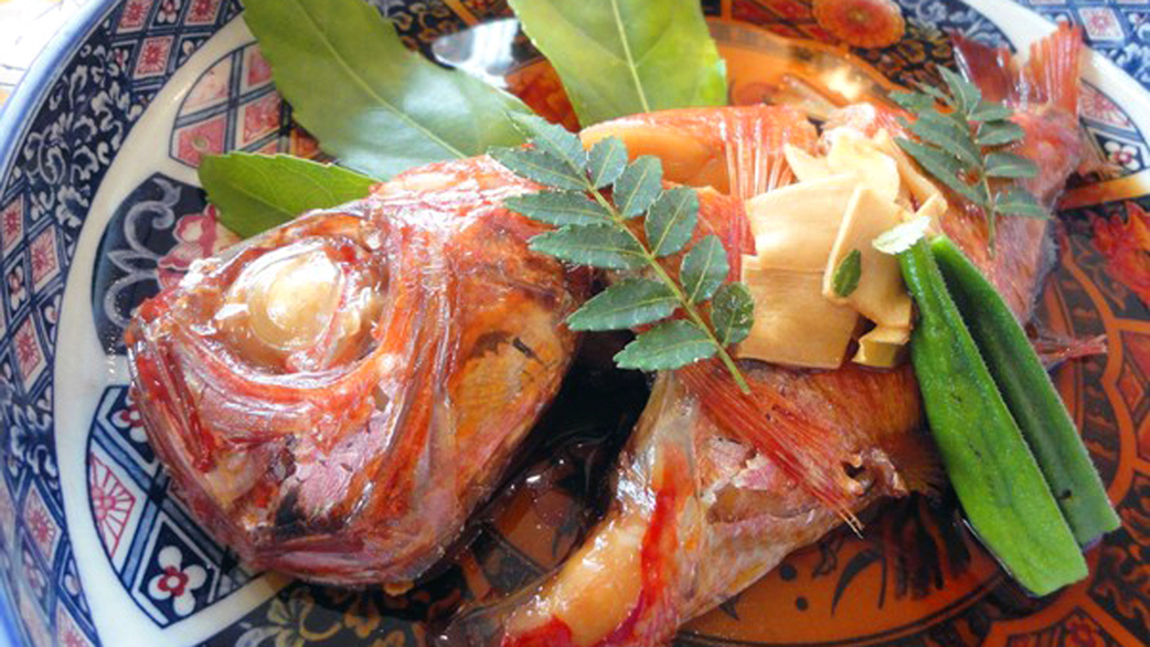 夕食例当館イチオシの金目鯛の姿煮
