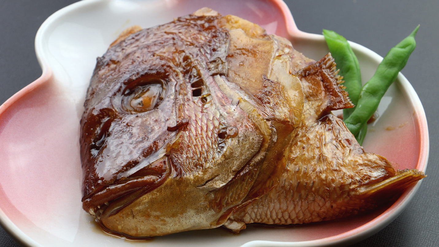 秋スタンダード一例・・自慢の鯛のかぶと煮は人気のお料理