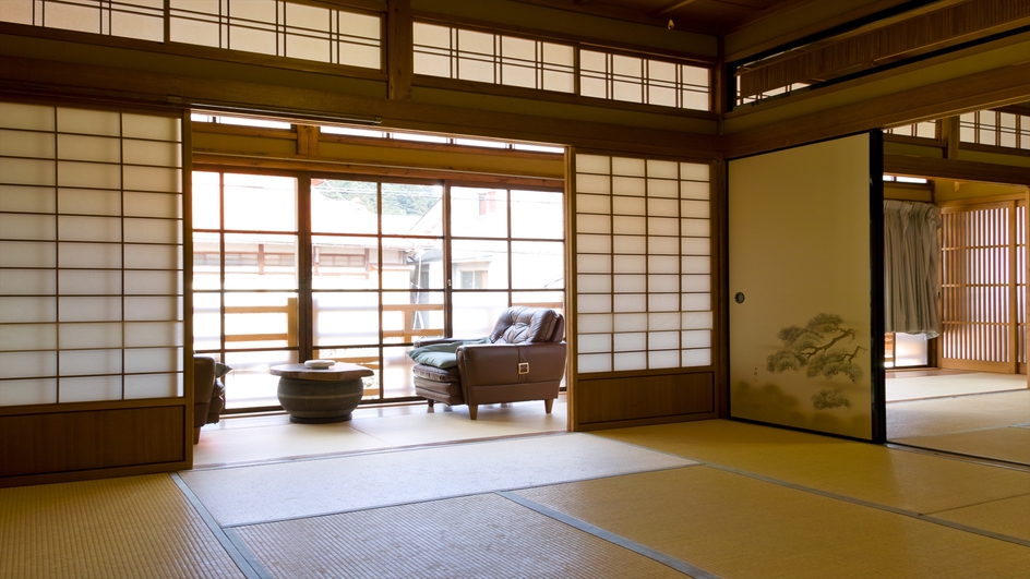 廣の間（８帖×;４間トイレ・洗面共同）