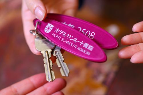 【館内案内】客室キー (シリンダーキー)