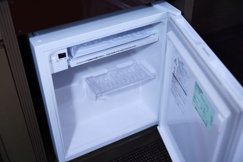 【客室備品】 冷蔵庫
