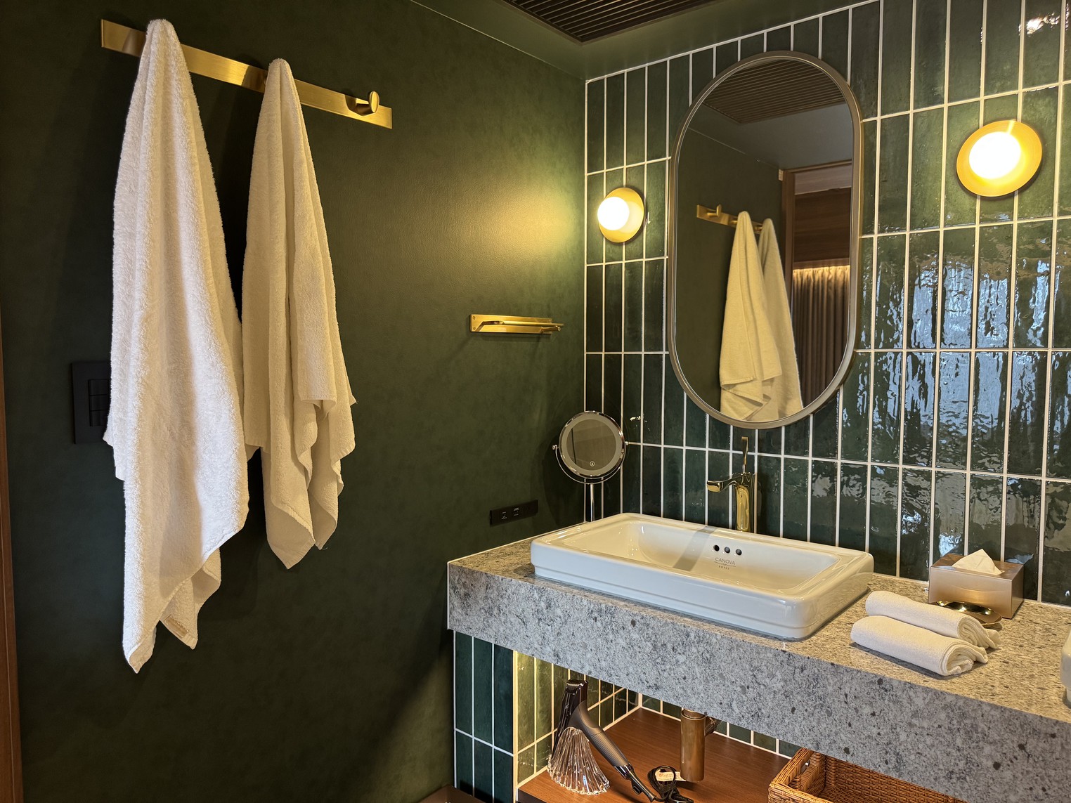 スーペリアトリプル＜室内＞洗面台