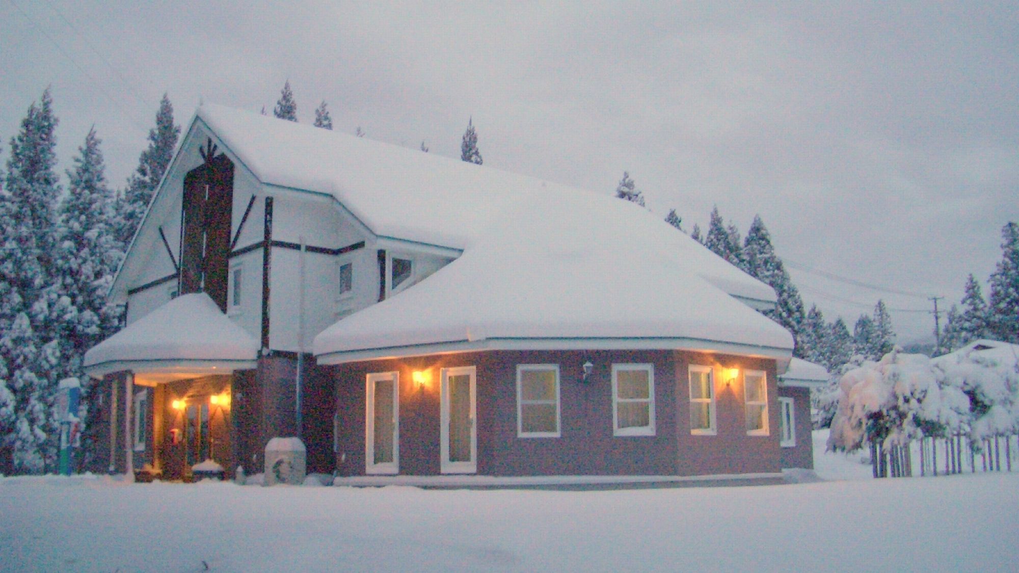 冬の外観冬はスキー・スノボの季節！車で30分圏内に8つのスキー場♪