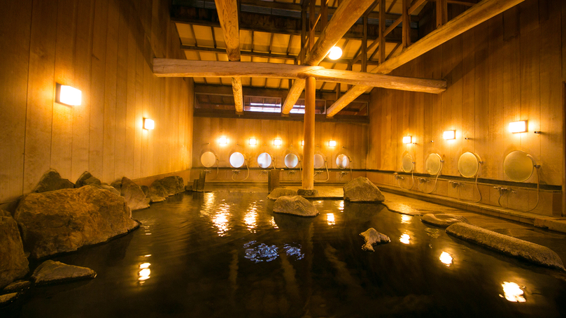 【大浴場・泉質】西郷隆盛も愛した日当山温泉。800年経った今も変わらず湧き続ける県内最古の温泉です。