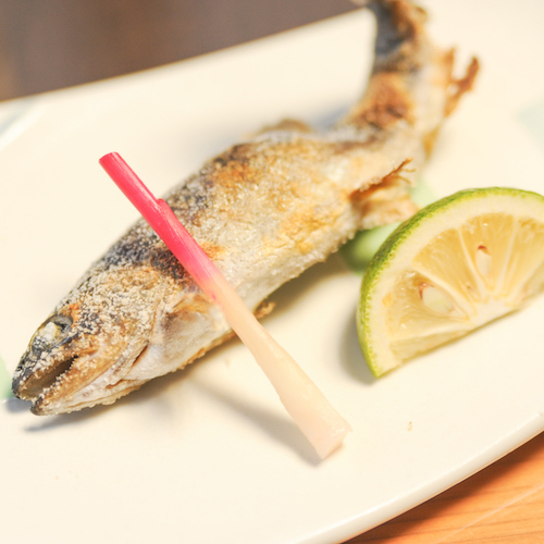 【夕食】田舎ならではの鮎の塩焼きもお愉しみ頂けます※季節によってはヤマメの場合有／例