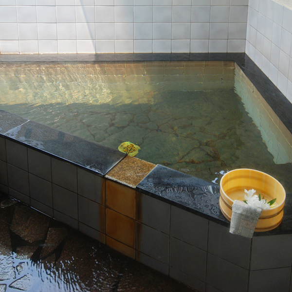 This photo about Harazuru Onsen Ryokan Kanseikaku shared on HyHotel.com