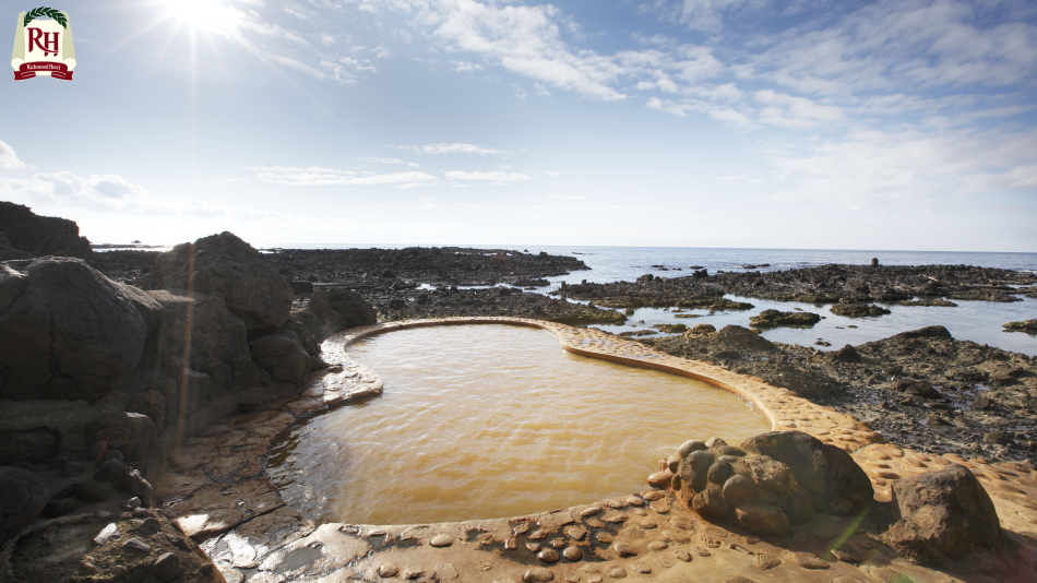 【不老ふ死温泉】 深浦町