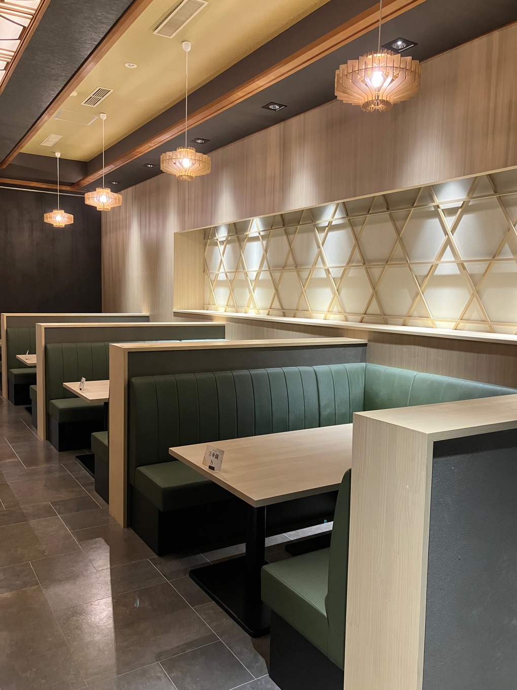 新ビュッフェ会場【万華鏡】